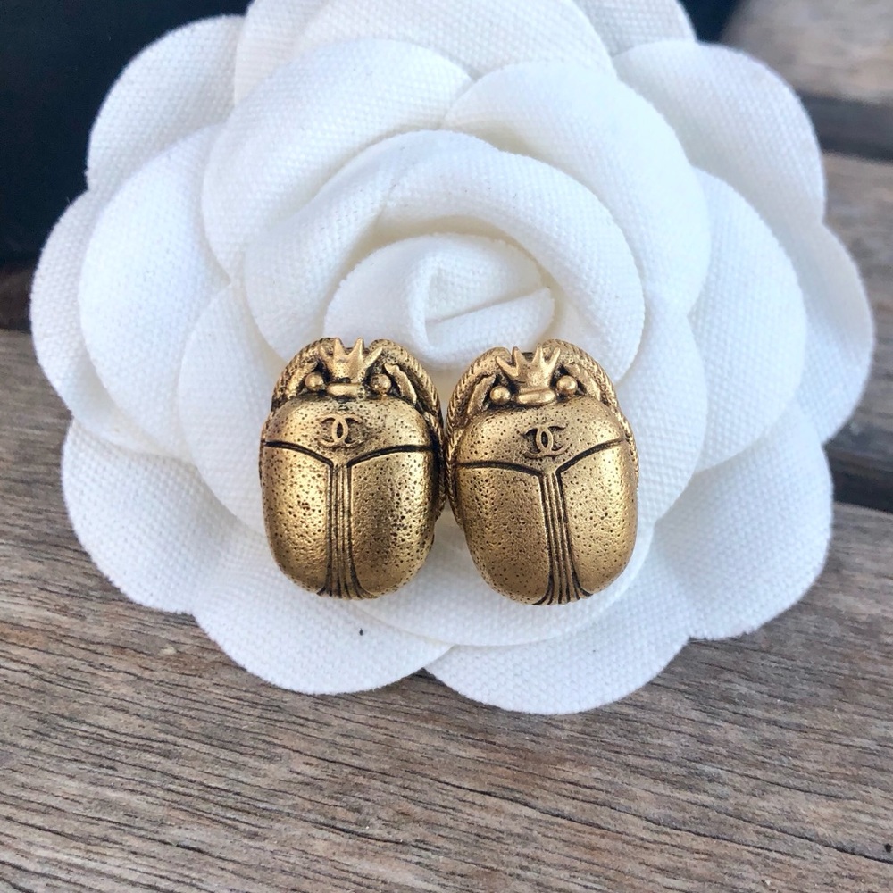 Chanel scarab beetle earrings - Picture 2 of 8